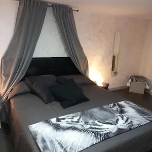 Bella Mbriana , Nápoles Italia