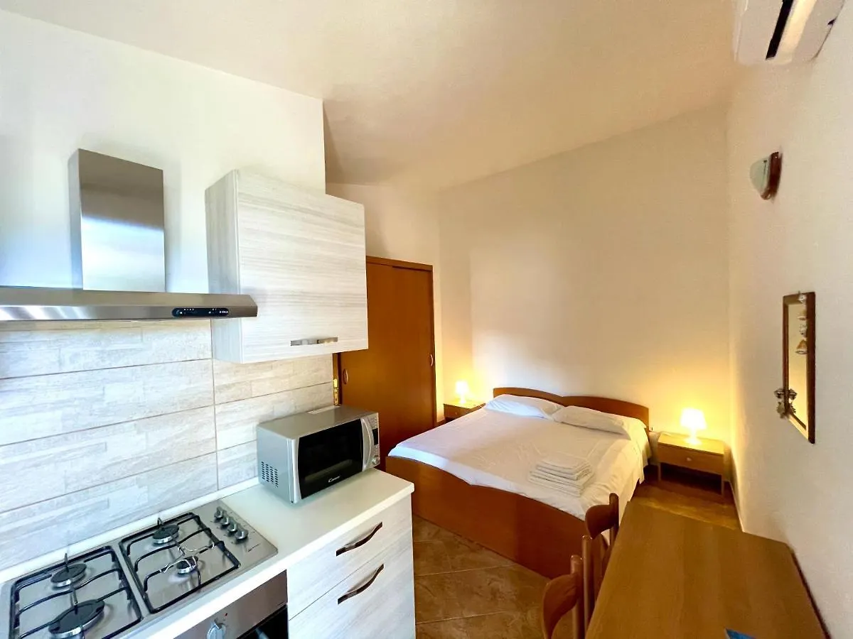 Apartamento Monolocale Italia Tergu 0*,